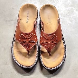 Naturalizer Torsy Saddle Tan Leather Thong Sandal size 6